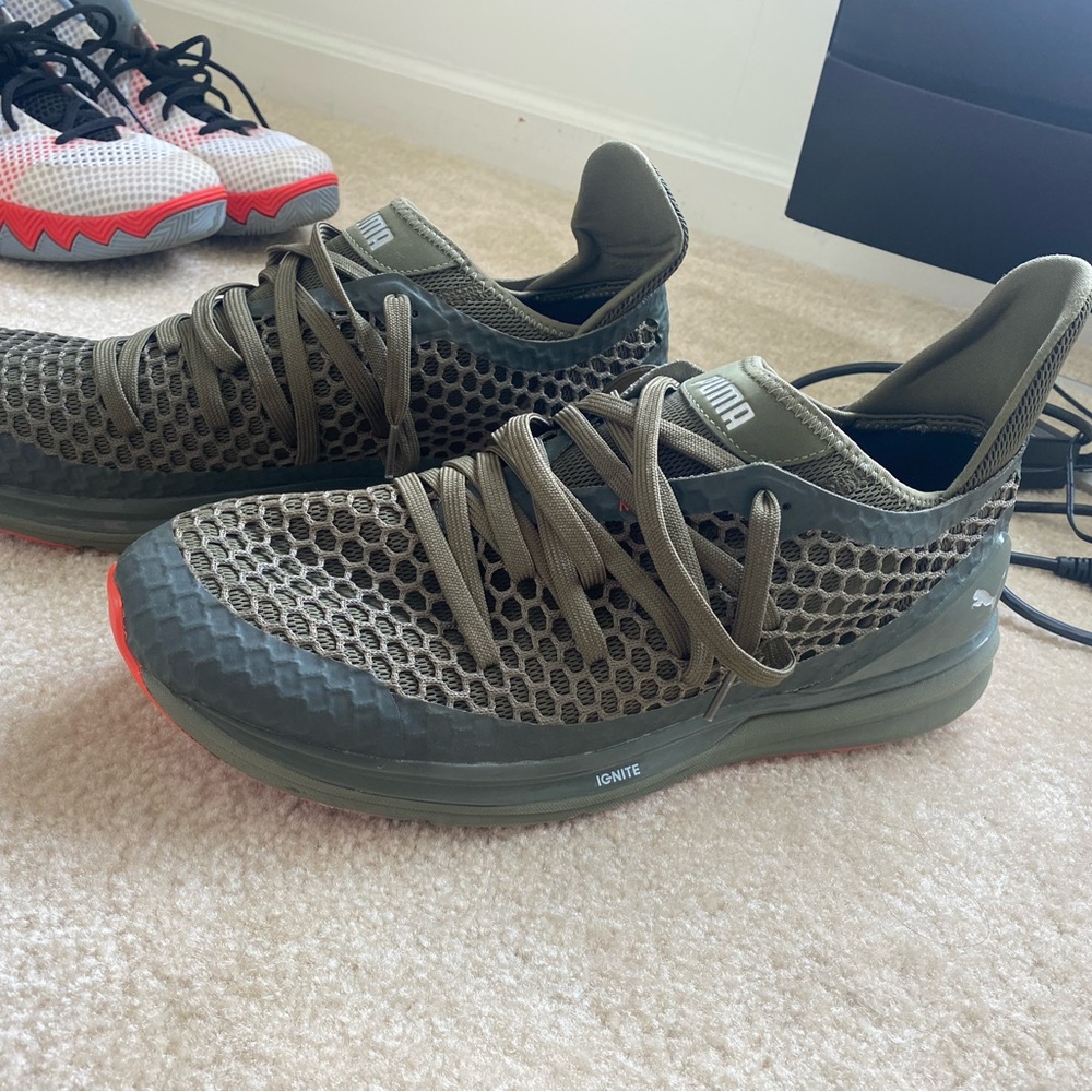 Green puma- men’s 13
